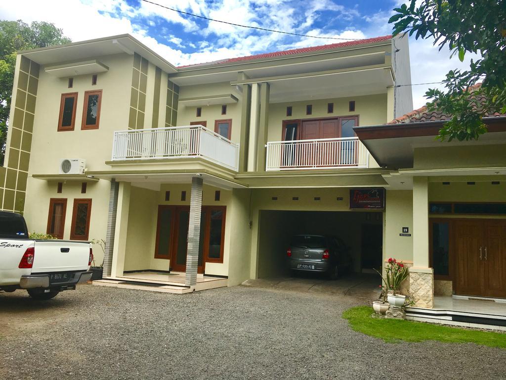 Ijen Bondowoso Home Stay מראה חיצוני תמונה